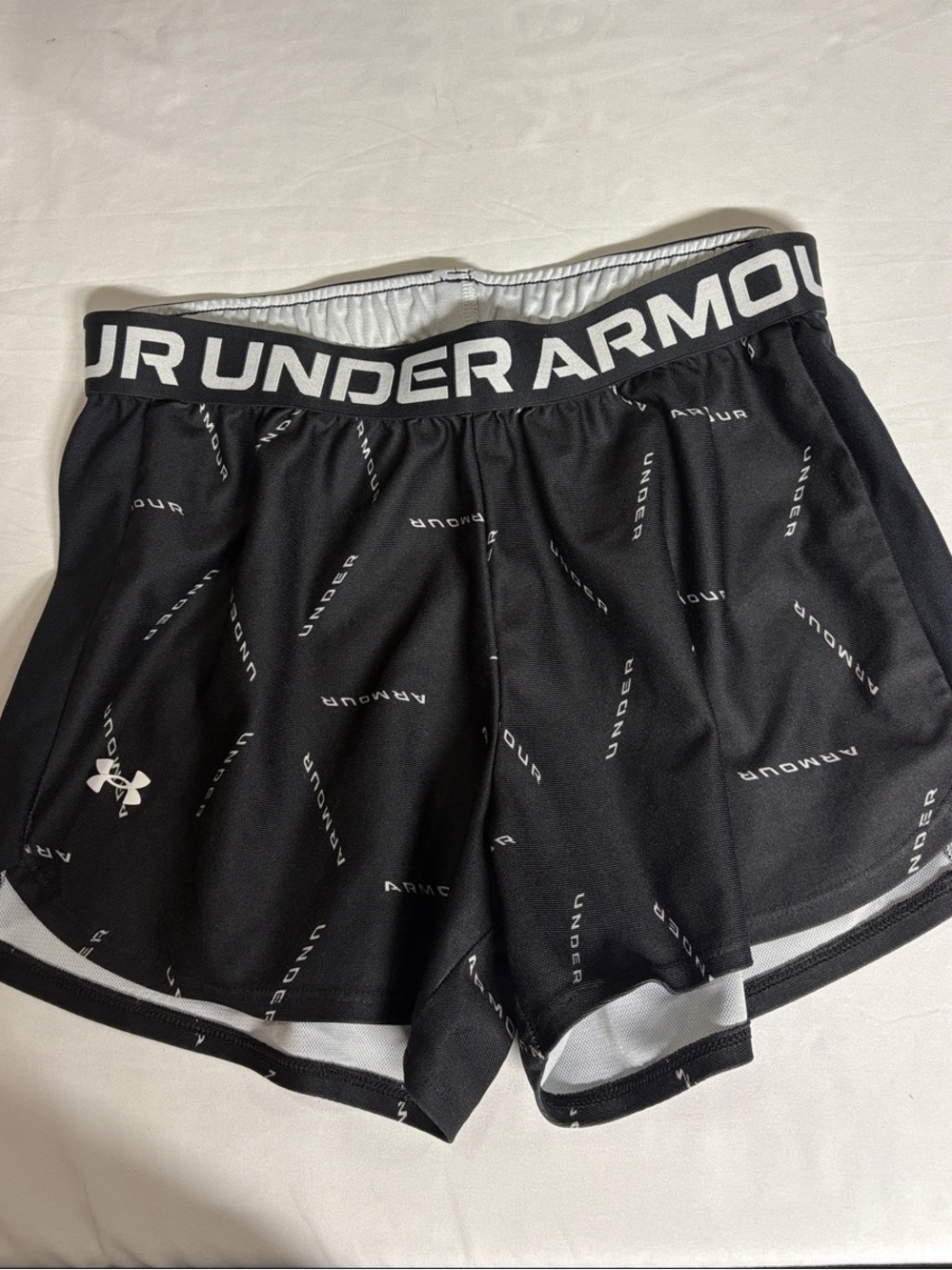 Under Armour Black Women's Logo Elastic Waist Athletic Shorts